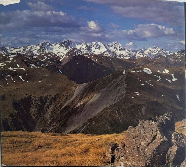 New Zealand High Country Four Seasons - By Gordon Roberts & others - back cover