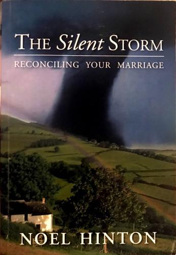 bookworms_The Silent storm_Noel Hinton