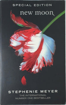 New Moon - By Stephenie Meyer